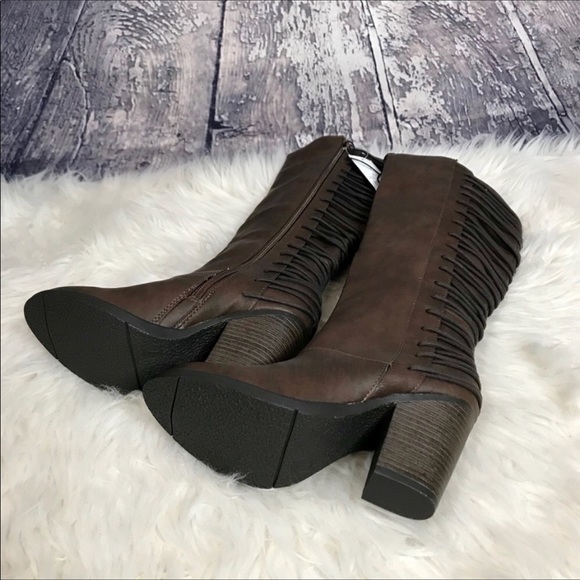 💥Back in Stock💥Tall Lace Up Brown Boots - Picture 4 of 4